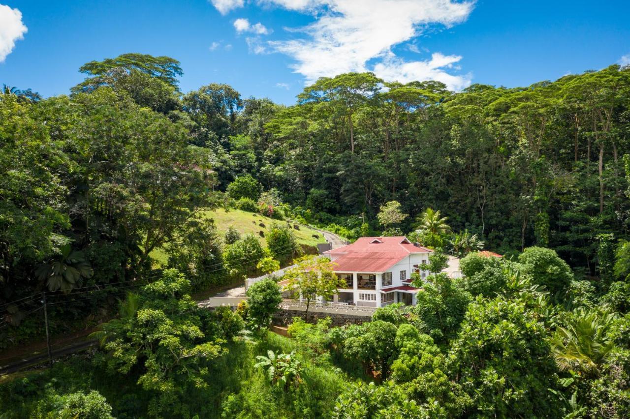 Janes' Serenity Guesthouse Anse a La Mouche Exterior foto
